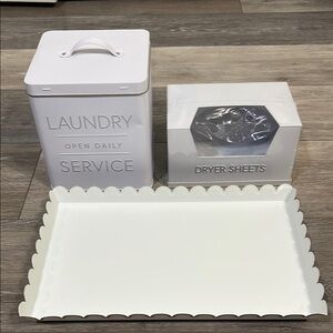 White Laundry Service Set
